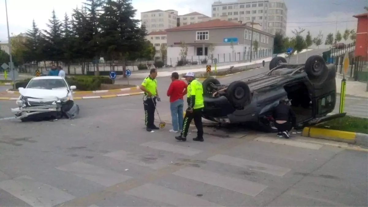 Çorum\'da trafik kazası: 3 yaralı