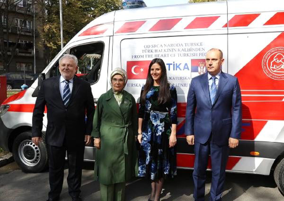 Emine erdoğan, tika tarafından bağışlanan ambulansın teslim törenine katıldı