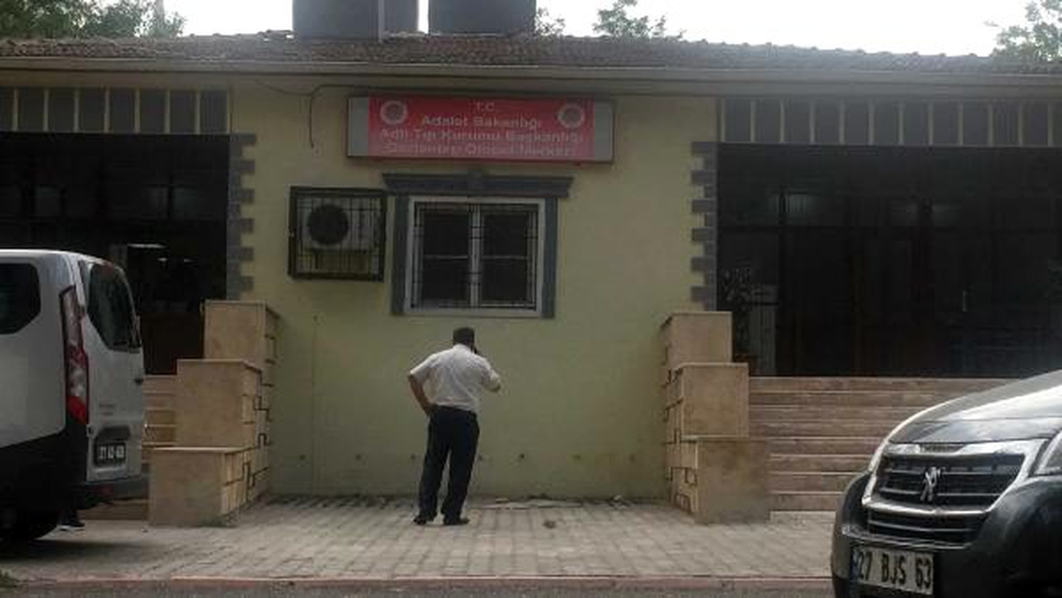 Havuza düşüp, boğulma tehlikesi geçiren irfan kurtarılamadı