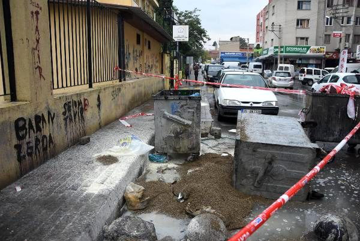 İzmir\'de, kimyasal madde yangını korkuttu