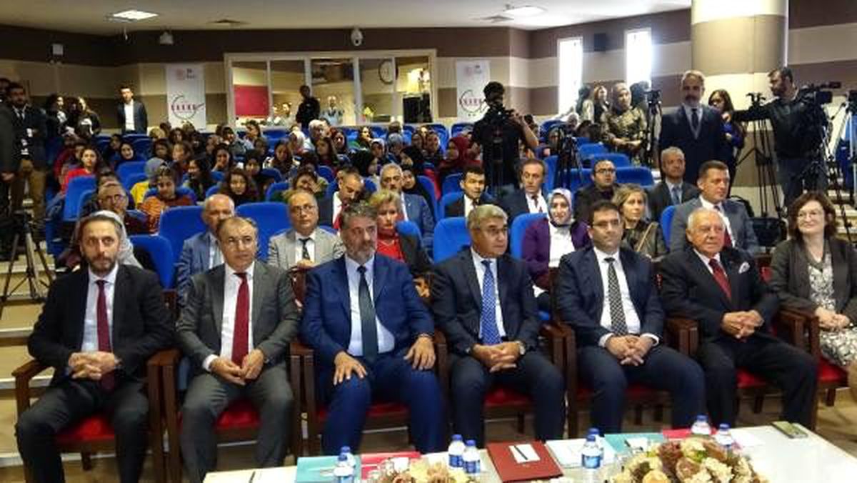Karabük\'te türkiye\'nin ilk \'bebek kütüphanesi\' açıldı