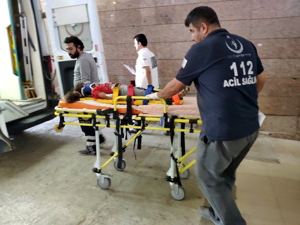 Motosiklet çocuğa çarptı: 1 yaralı