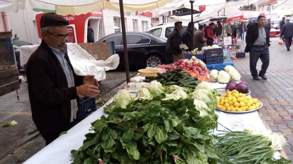 Organik ürünlerin satıldığı pazara ilgi