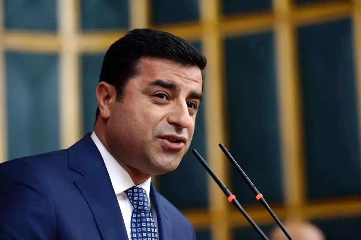 Selahattin Demirtaş\'a 1 yıl 3 ay hapis