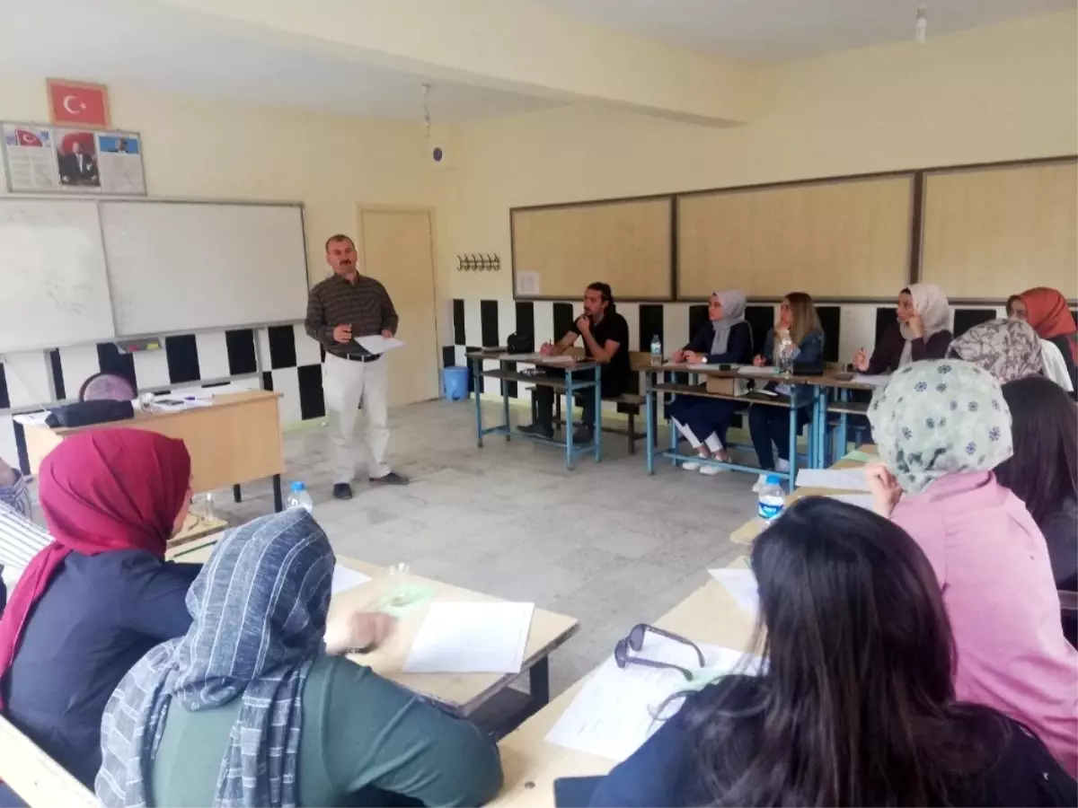 Sorgun\'da öğretmenlere eğitim semineri verildi