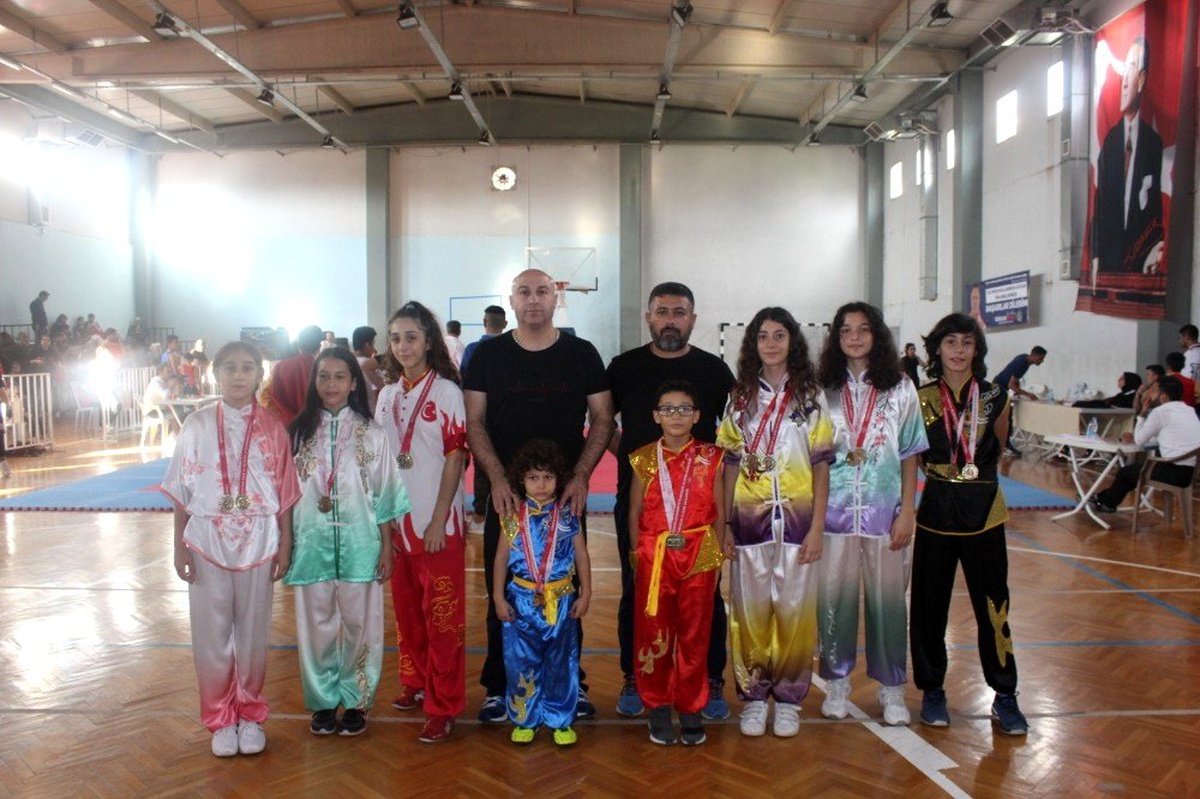 Yunusemre Belediyespor Wushu\'da 6 altın madalya kazandı