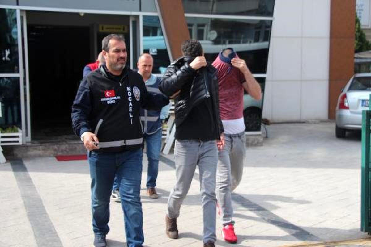 Zorla senet imzalatan işitme engelli 3 kişi cezaevine gönderildi