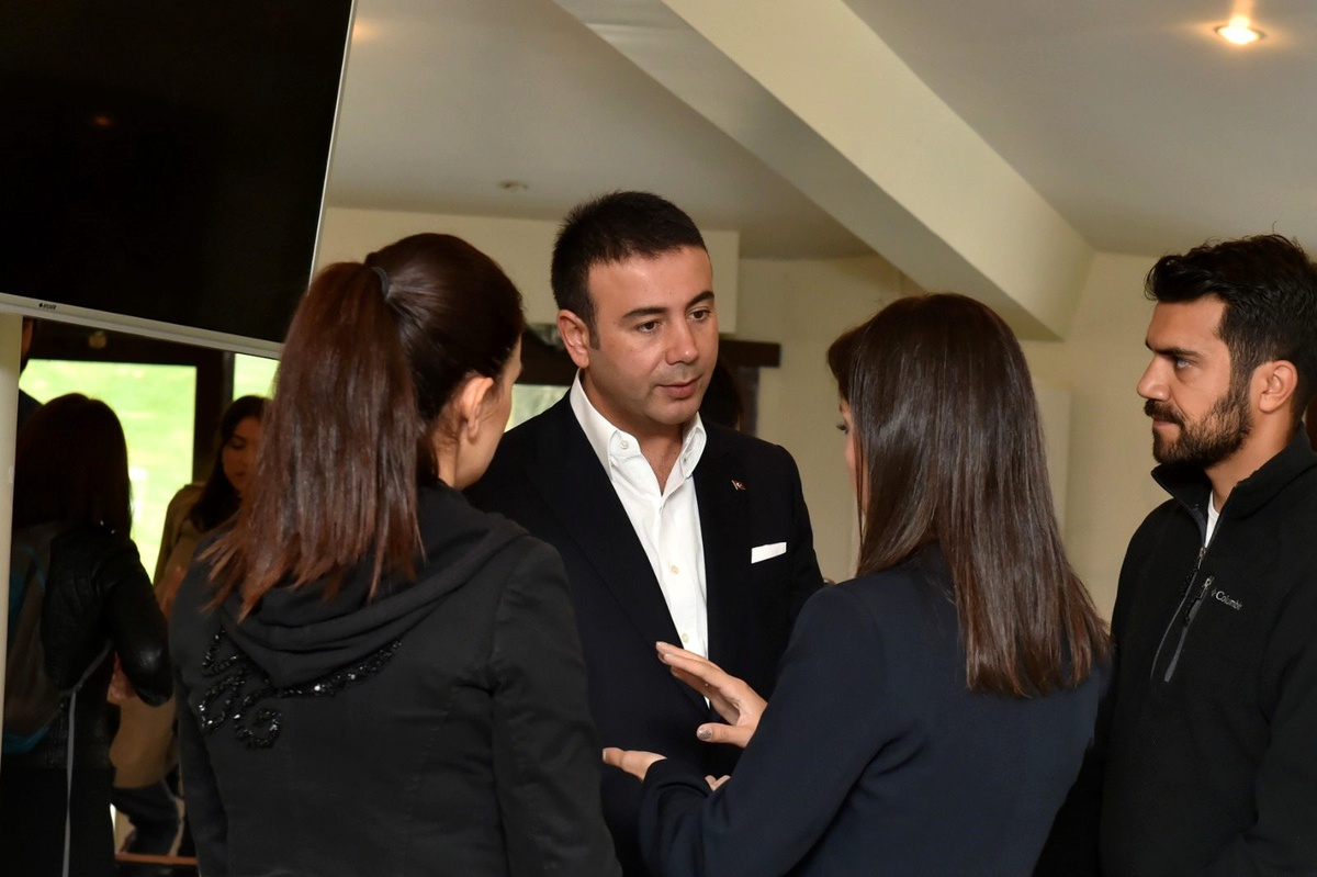 Başkan Akpolat basın mensuplarıyla kahvaltıda bir araya geldi!