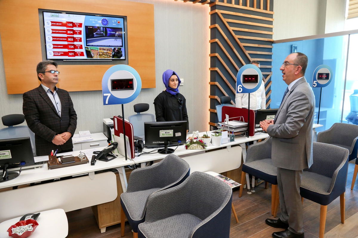 Başkan Kavuş bizim meram masasında vatandaşı dinledi