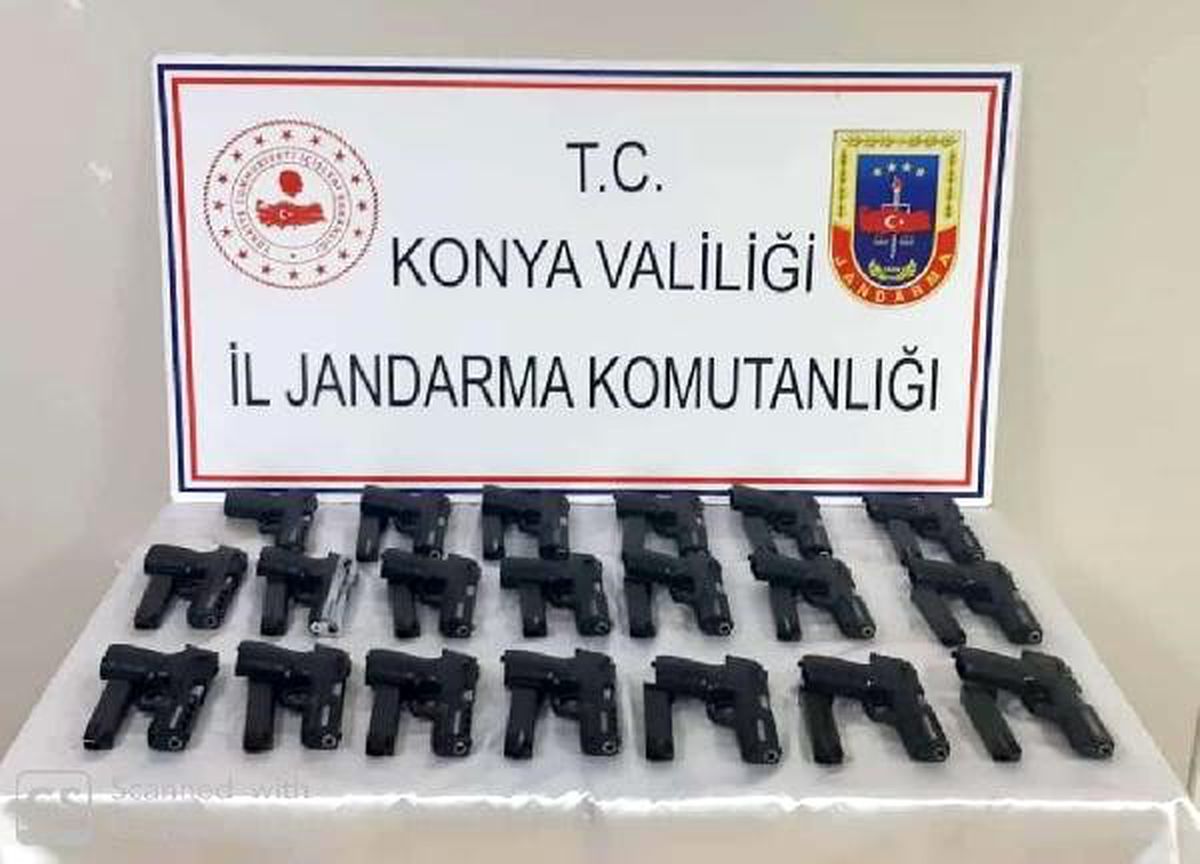 Beyşehir\'deki silah operasyonunda 20 ruhsatsız tabanca ele geçirildi