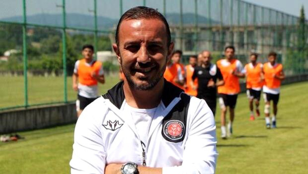 Fatih Karagümrük\'te Cüneyt Dumlupınar ile yollar ayrıldı!