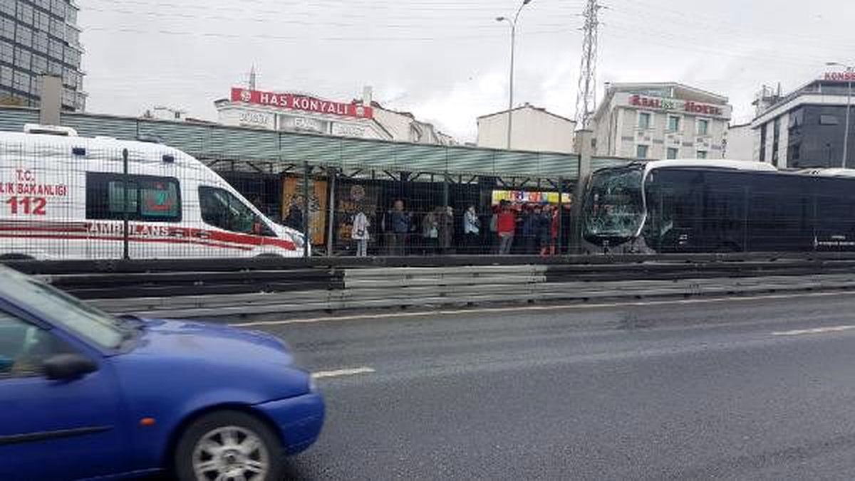 Haramidere\'de metrobüs kazası: yaralılar var (1)