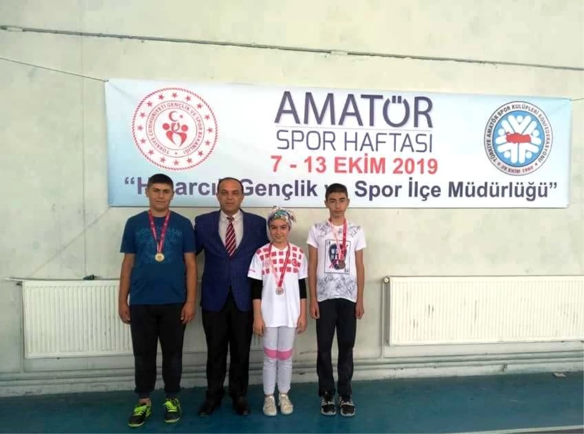 Hisarcık\'ta Badminton Turnuvası