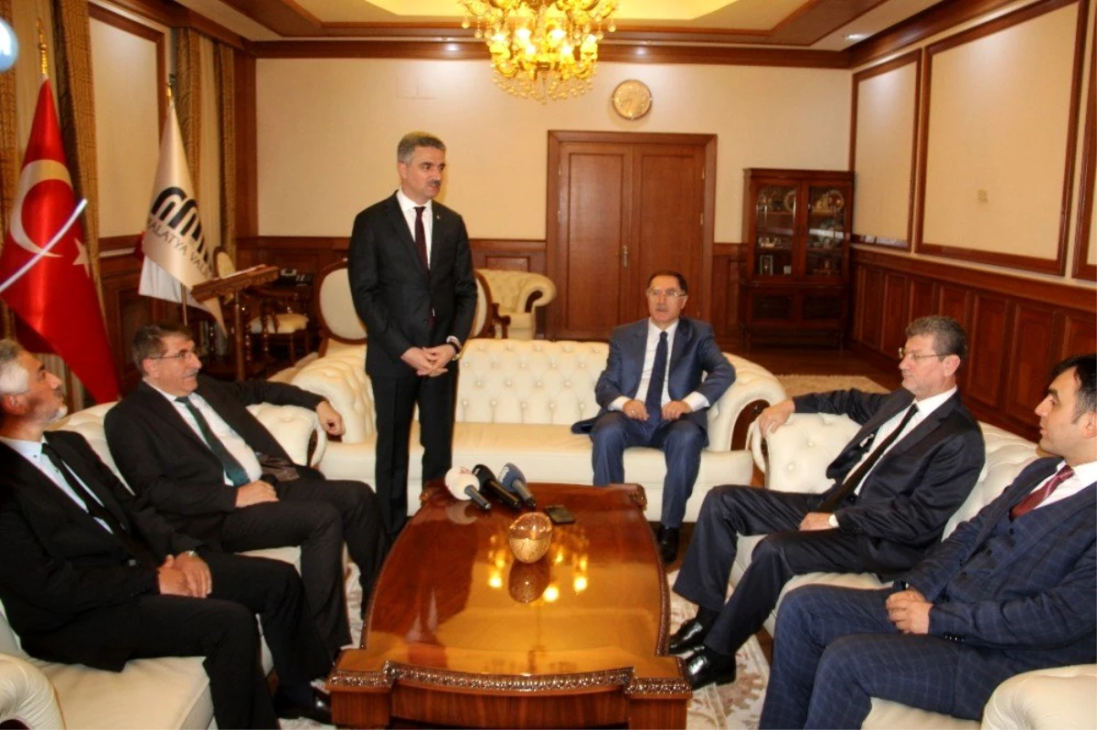Kamu Başdenetçisi Şeref Malkoç Vali Baruş\'u ziyaret etti