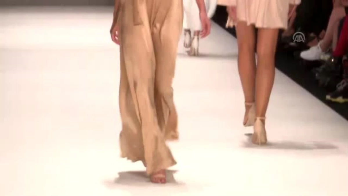 Mercedes-Benz Fashion Week 2019 - Bağzıbağlı Prive x Özlem Erkan Kreasyonu