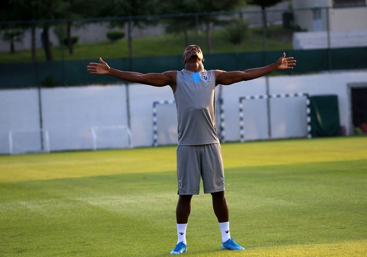Nwakaeme kendine geldi!