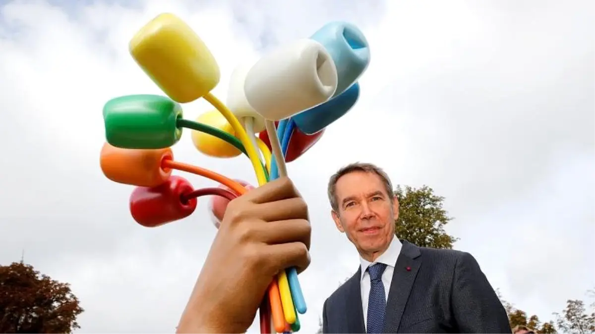 Pornografik mi değil mi? Paris\'te terör kurbanları için dikilen yeni anıt tartışma yarattı