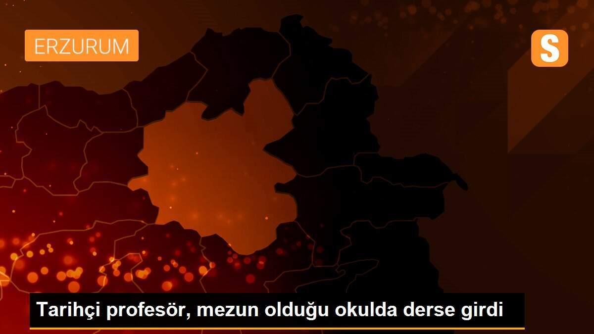 Tarihçi profesör, mezun olduğu okulda derse girdi