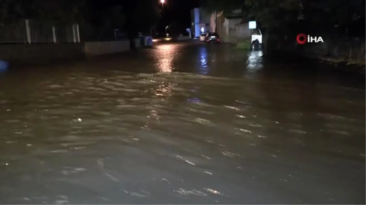 Turizm cenneti Bodrum\'da caddeler sokaklar göle döndü, ekipler teyakkuza geçti