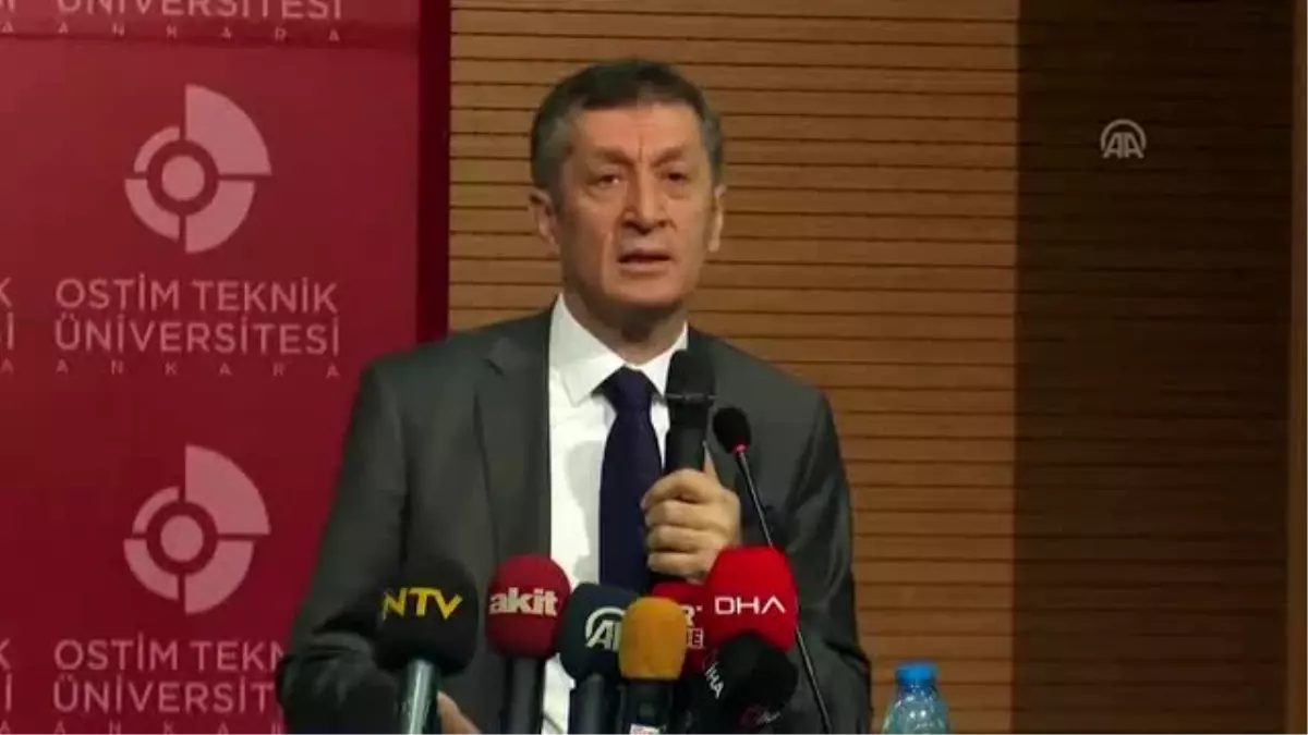 Bakan Selçuk: "Öğrencilerimizin bütünsel gelişimine hizmet etmek lazım"