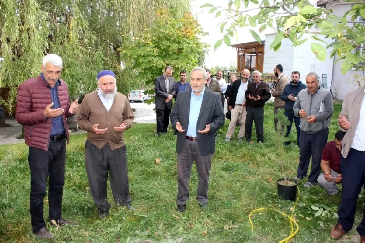 Camiler Haftası\'nda fidan dikme etkinliği düzenlendi