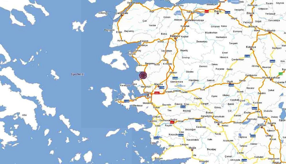 İzmir\'de korkutan deprem