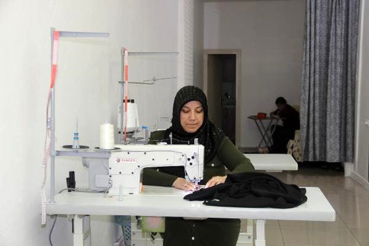 Kursta meslek edinen ev kadını, kendi iş yerini açtı