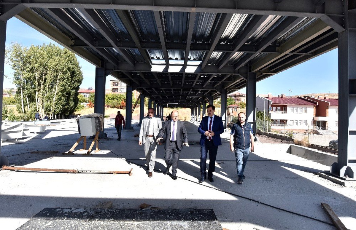 Ahlat, yeni otobüs terminaline kavuşuyor