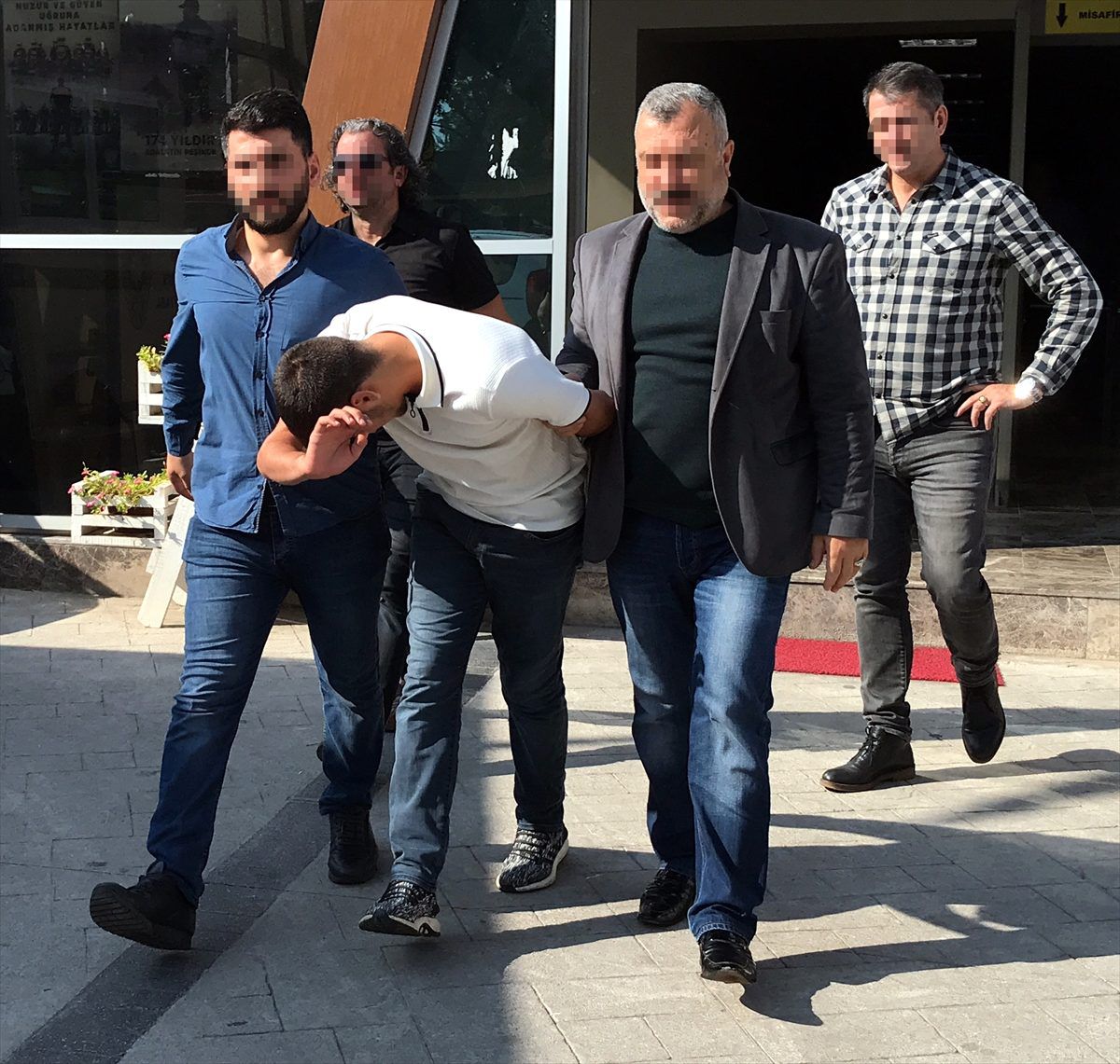 "Aile boyu" suç çetesi yakalandı