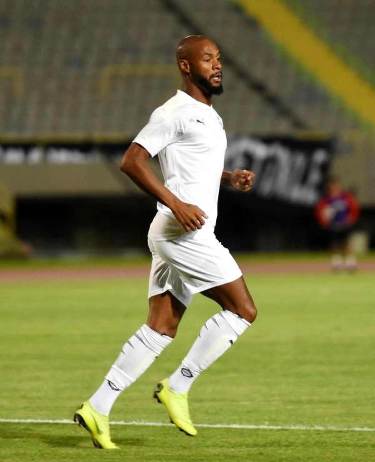 Altay\'ın kulübedeki sambacısı