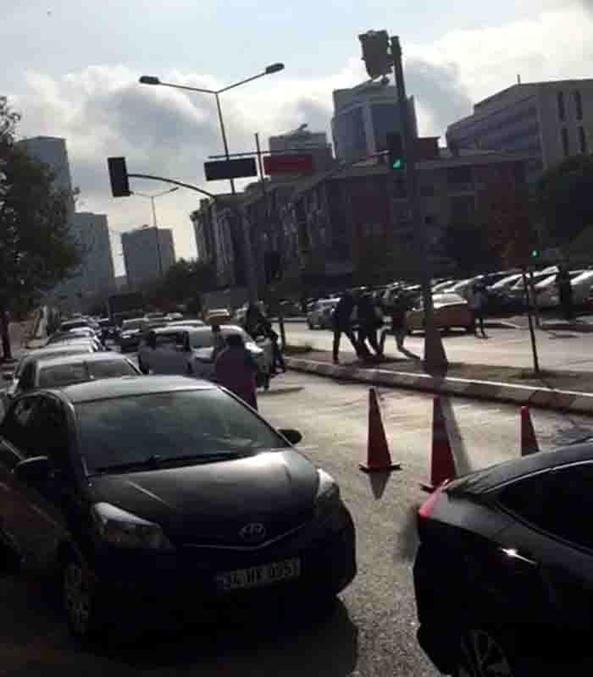 Anadolu Adalet Sarayı önünde silahlı çatışma anları kamerada