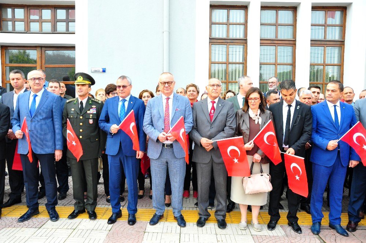 Atatürk\'ün Manisa\'ya gelişinin 94\'üncü yılı kutlandı