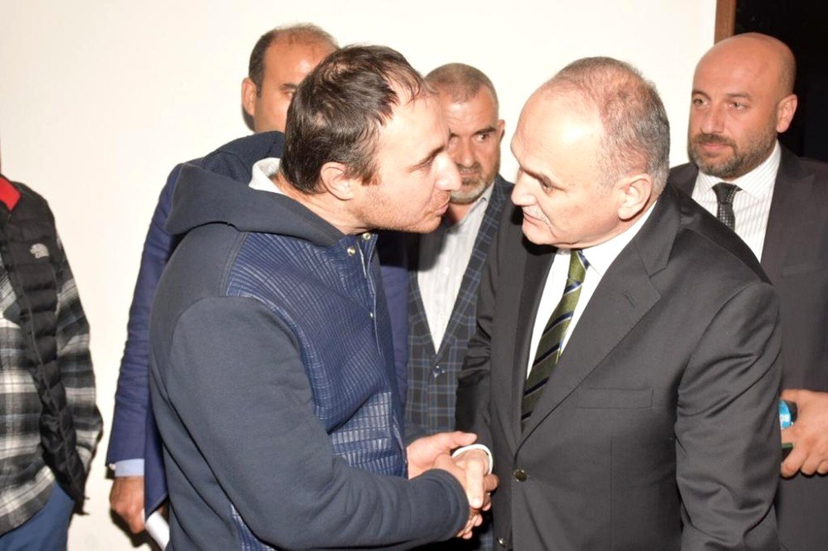 Başkan Özlü Çakırlar ve Beyciler\'de vatandaşı dinledi