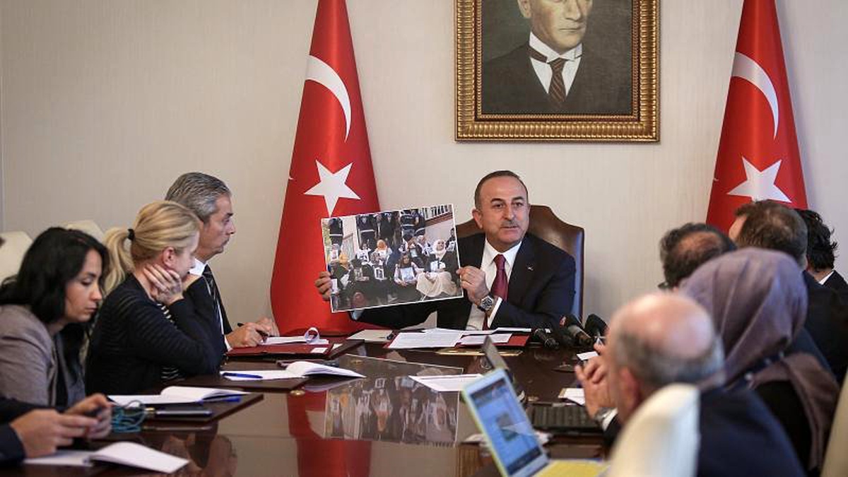 Çavuşoğlu: Türkiye sadece güvenli bölgede kalan DEAŞ\'lılardan sorumlu