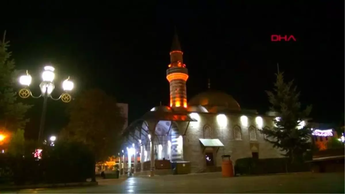 Erzurum\'da eller semaya açılıp askerlerimiz için dualar edildi