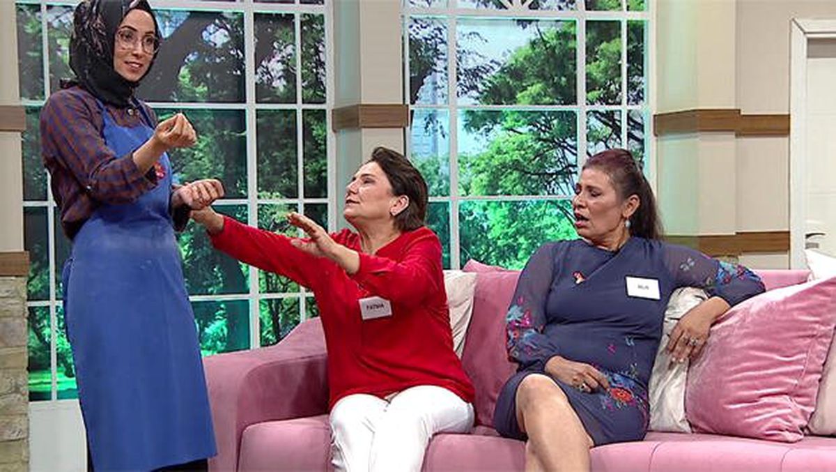Fatma Hanım, Dilek\'i odadan kovdu!