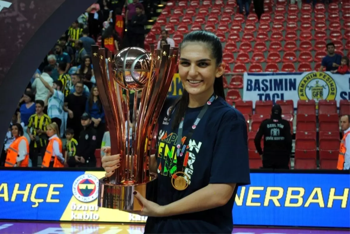 Fenerbahçeli Esra Ural Topuz: "Benim için gerçekten duygusal bir maçtı"