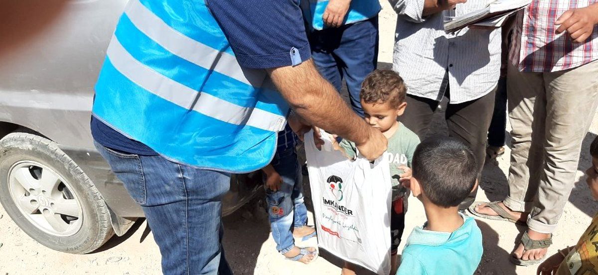 İmkander\'den Suriyeli yetimlere kışlık yardımı
