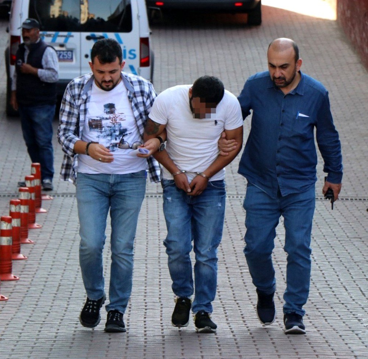 Kayseri\'de bisiklet ve bebek arabası hırsızı polisten kaçamadı