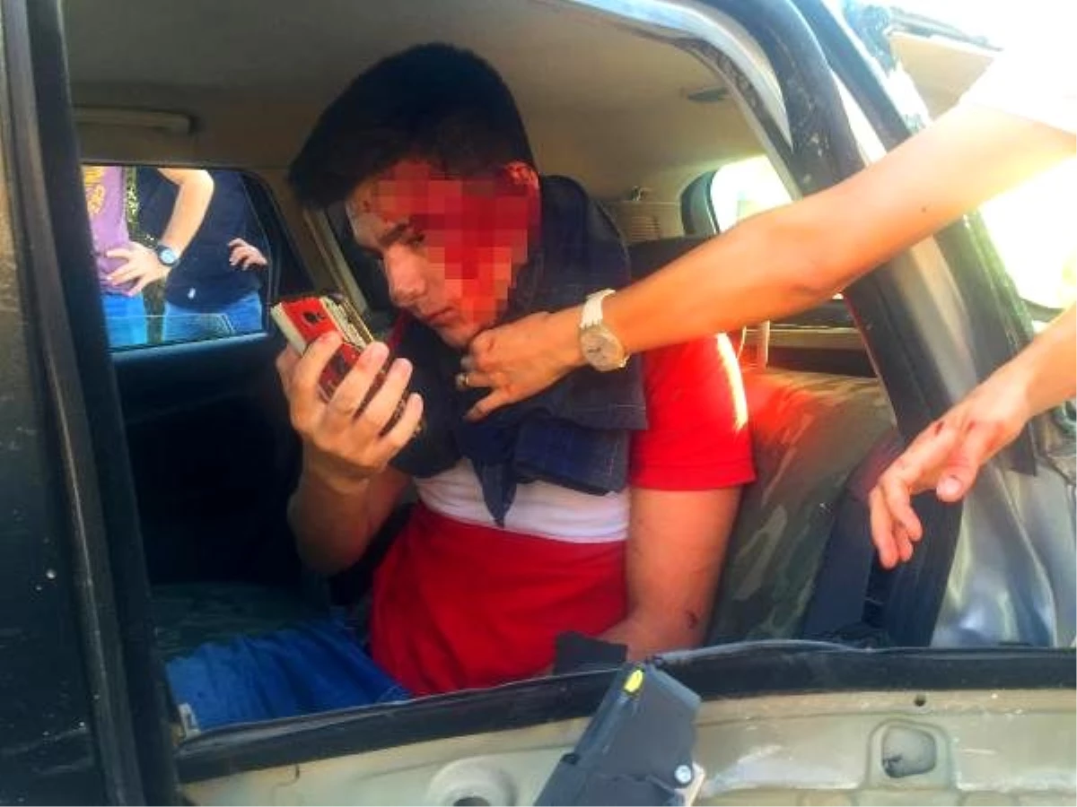 Kazada araçta sıkışan üniversiteli, yüzünü kontrol için telefonla fotoğraf çekti