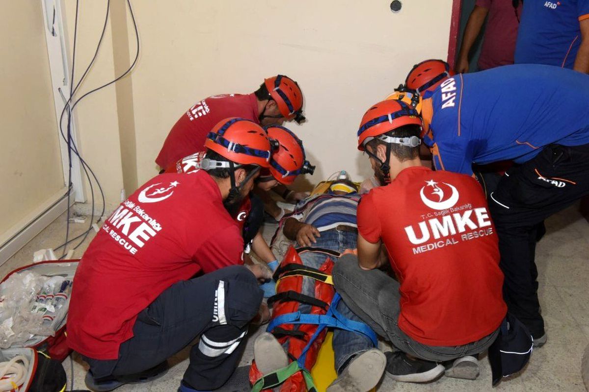 Kilis\'te gerçeğini aratmayan deprem tatbikatı