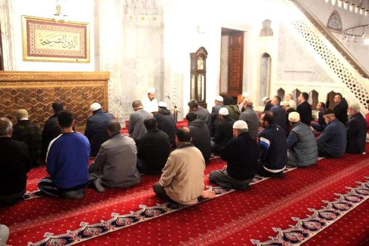 Konya\'da camilerde fetih suresi okundu