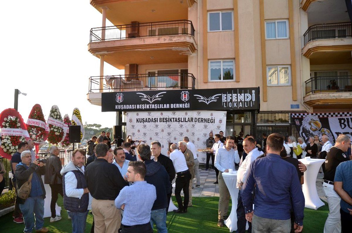 Kuşadası Beşiktaşlılar Derneği\'nin açılışını, Galasataraylı Başkan yaptı