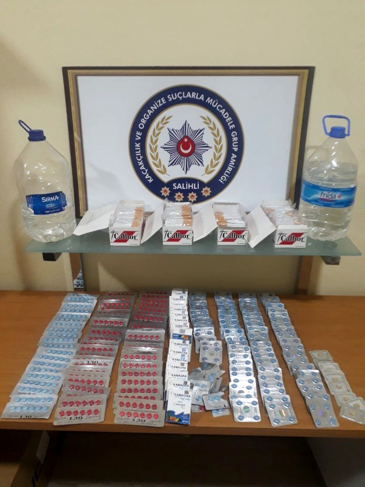 Manisa\'da 857 adet cinsel içerikli hap ele geçirildi