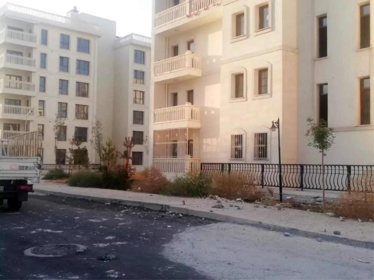 Nusaybin\'de 3 ayrı noktaya havan saldırısı: 2 şehit, 24 yaralı