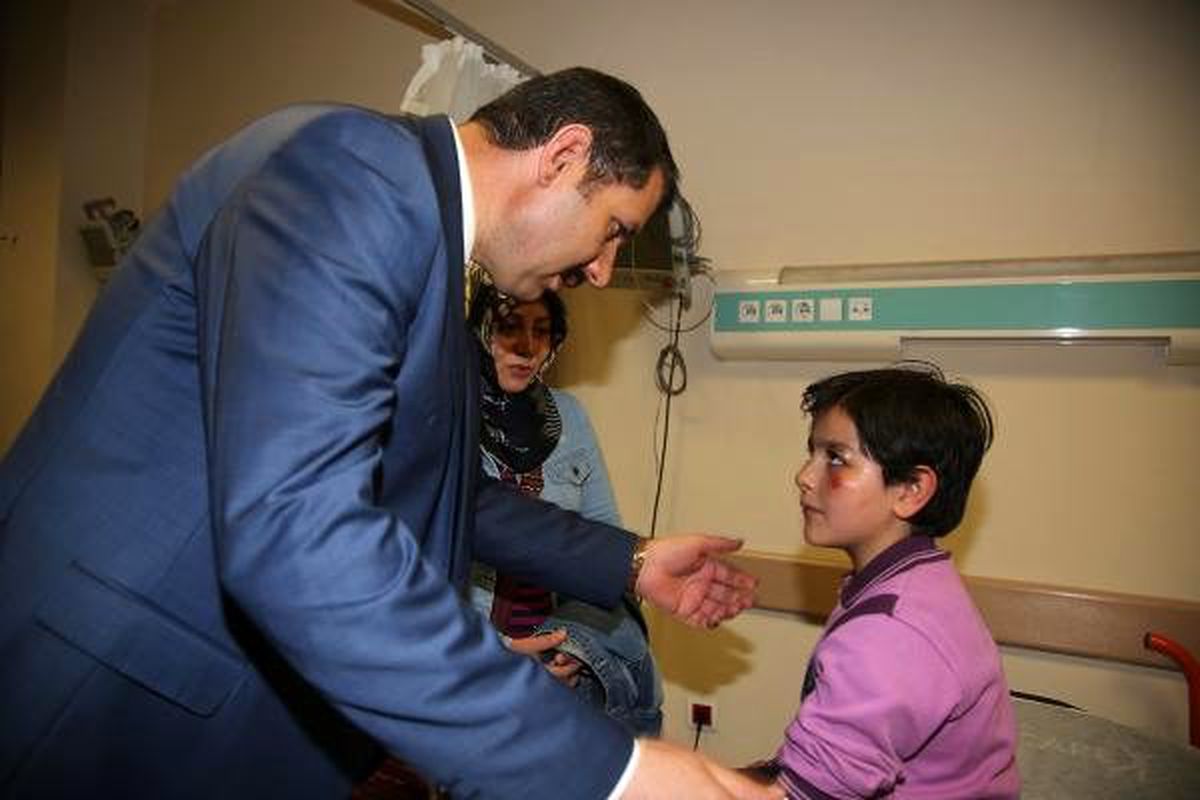 Öğrenci servisi ile hafif ticari araç çarpıştı: 10 yaralı (2)
