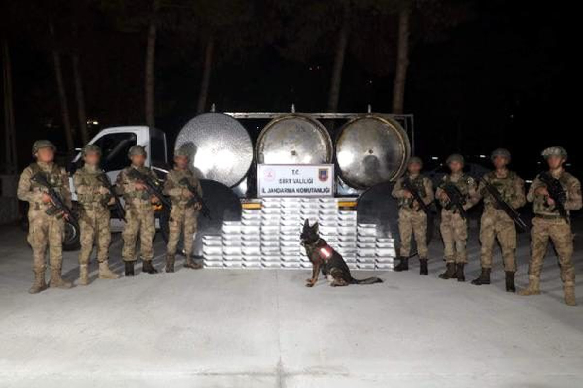 Süt tanklı kamyonette gümrük kaçağı sigara ele geçirildi