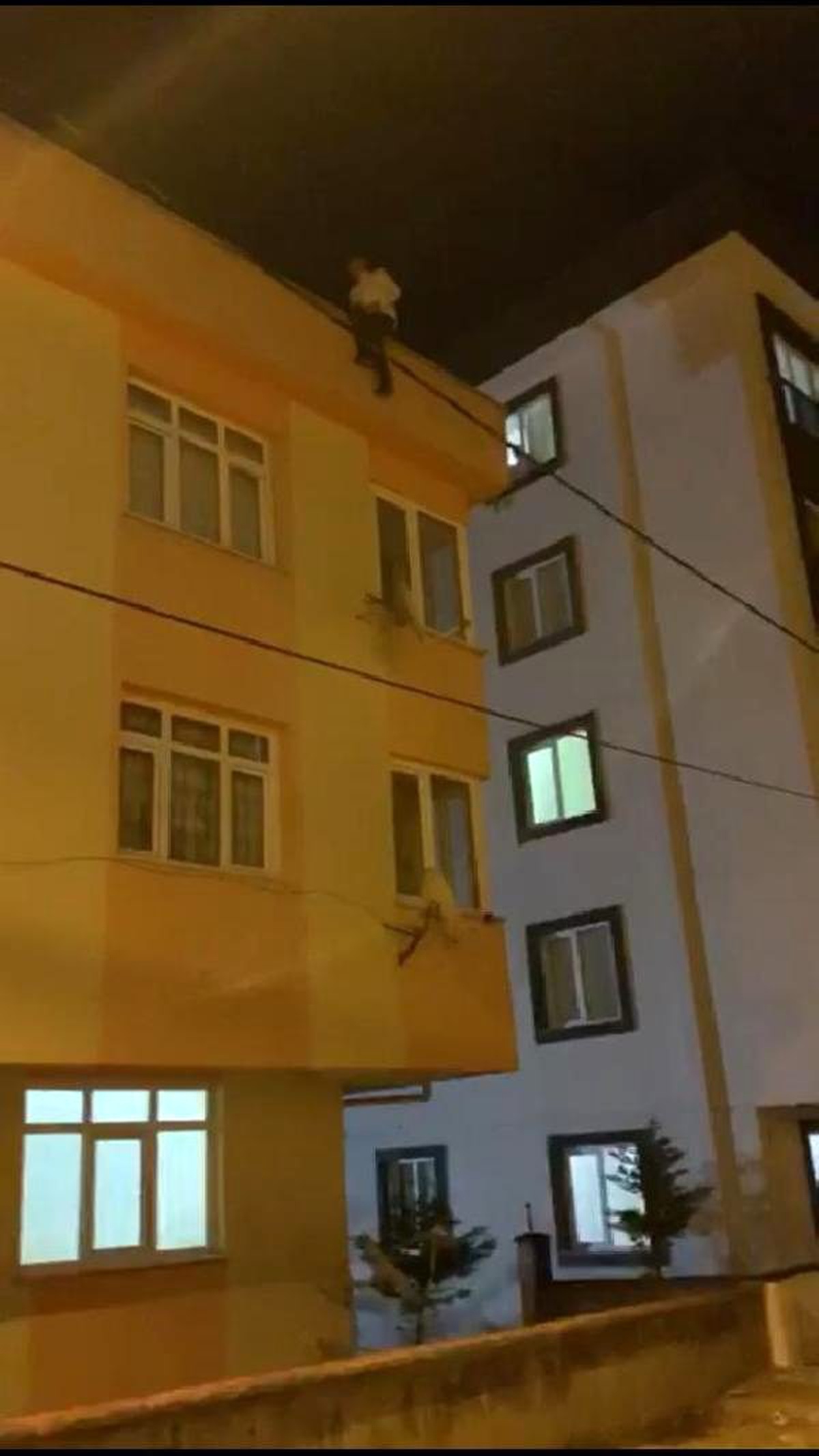 Toz maskeli hırsızlık şüphelisi kardeşler yakalandı