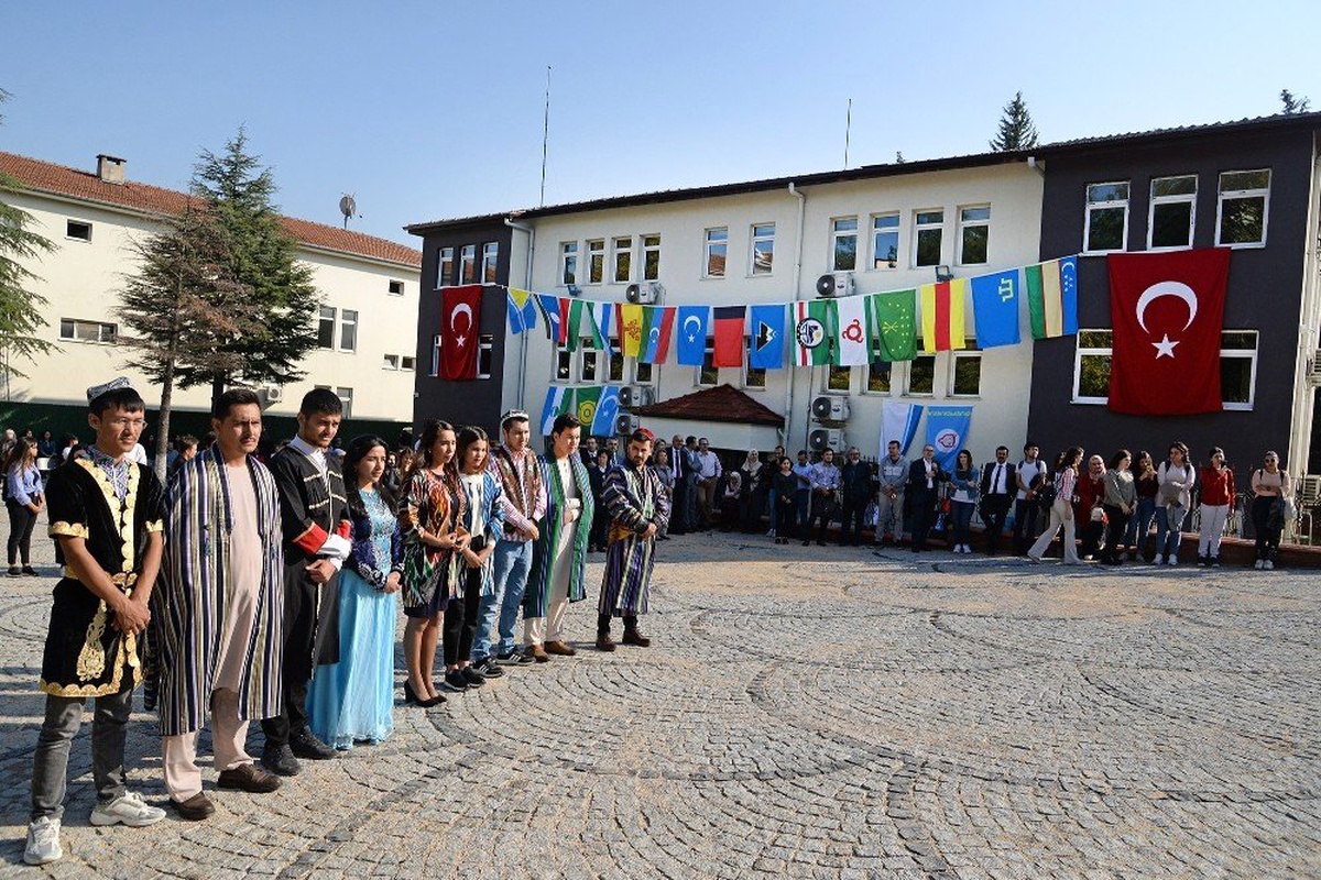 Türk dünyası ezgileri BUÜ\'de yankılandı