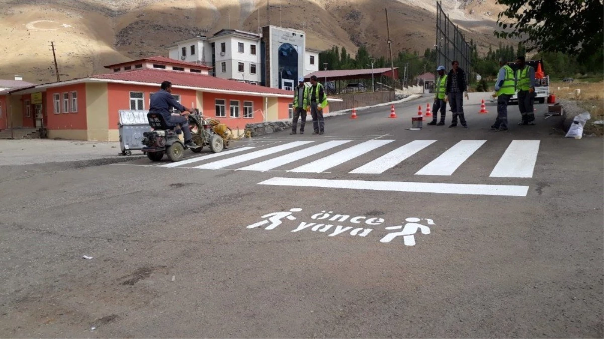 Van Büyükşehir Belediyesinden yaya önceliği